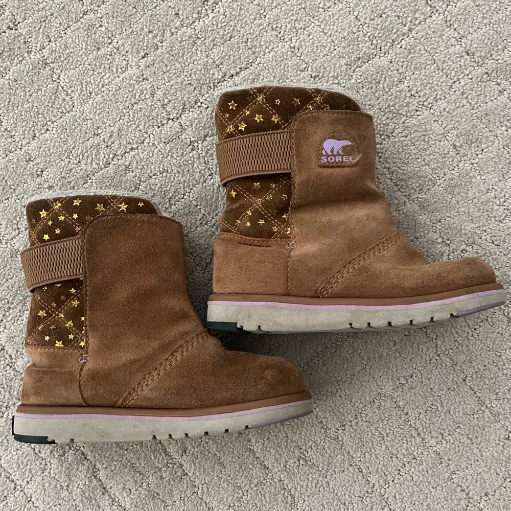 Sorel Rylee gold star winter boots